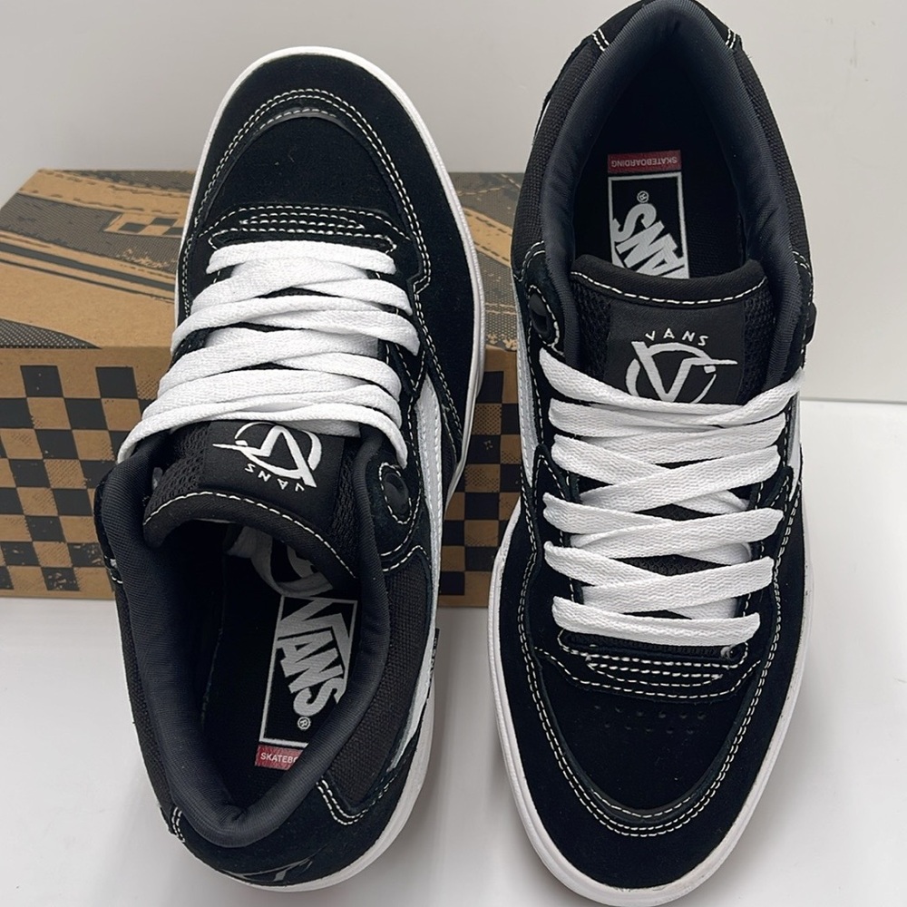 Vans Men’s Rowan 2 Black/White
VN0A2Z3IBA2 Sneakers - Picture 12 of 16